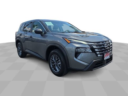 Used 2024 Nissan Rogue S FWD image 2