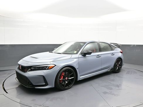 Used 2025 Honda Civic Type R image 10