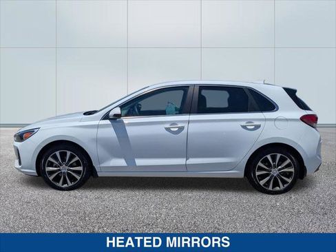 Used 2020 Hyundai Elantra GT FWD image 2
