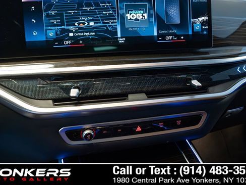 Used 2023 BMW X7 xDrive40i w/ M Sport Package AWD/4WD image 59