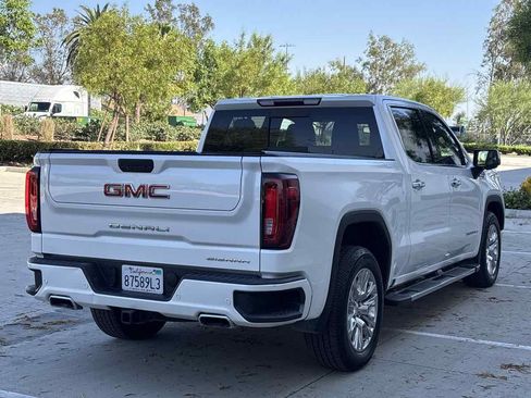 Used 2022 GMC Sierra 1500 Denali w/ Driver Alert Package II AWD/4WD image 3