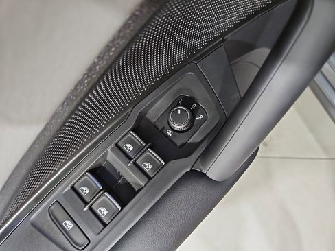 New 2026 Volkswagen Tiguan SE AWD/4WD image 11
