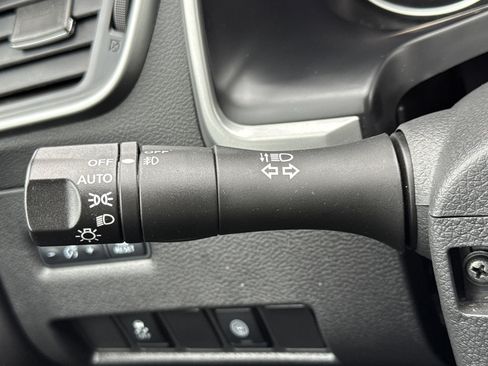 Used 2023 Nissan Murano SV image 22