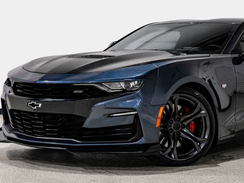 Used 2019 Chevrolet Camaro SS RWD image 12