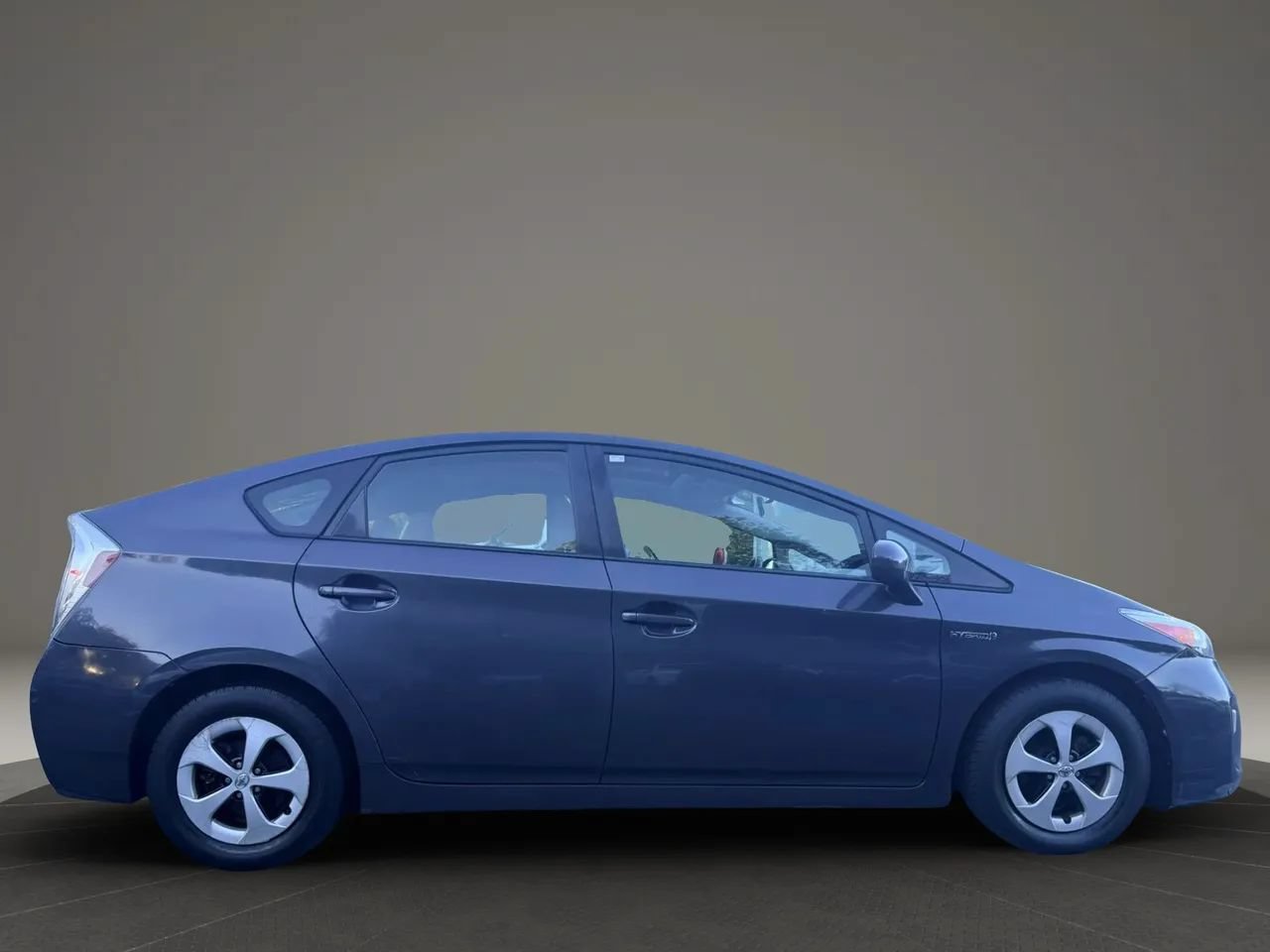 Used 2014 Toyota Prius Three w/ Solar Roof Package FWD image 4