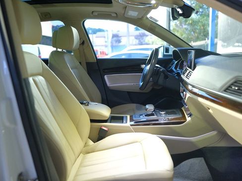 Used 2018 Audi Q5 2.0T Premium Plus w/ Premium Plus Package image 32