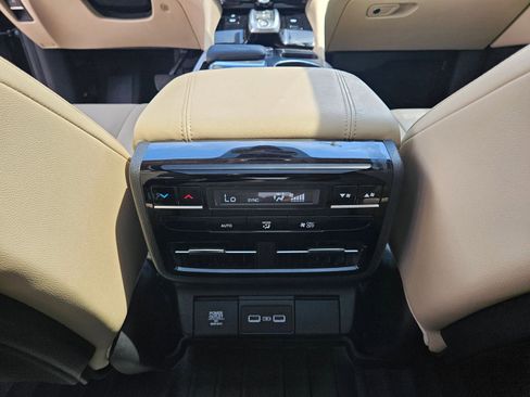 Used 2023 Acura MDX FWD image 27