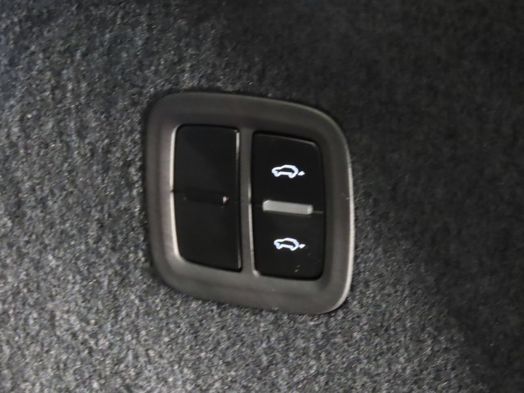 Certified 2025 Porsche Cayenne S AWD/4WD image 48