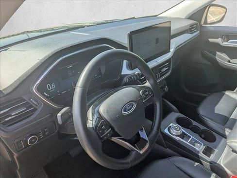 Used 2025 Ford Escape Platinum AWD/4WD image 11