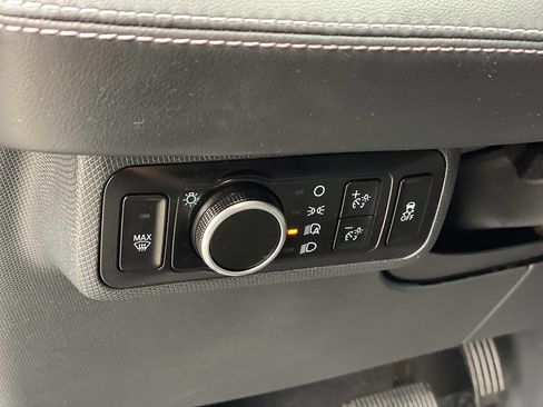Used 2023 Ford Mustang Mach-E Select RWD image 19