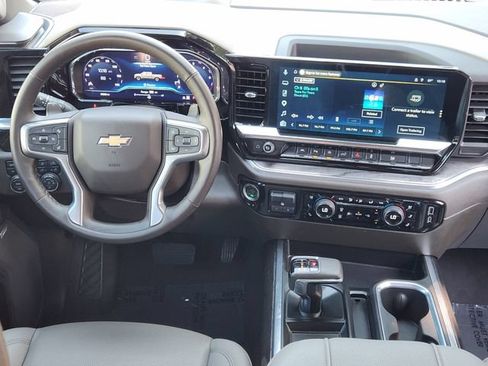 Used 2025 Chevrolet Silverado 1500 LTZ w/ LTZ Convenience Package II AWD/4WD image 28