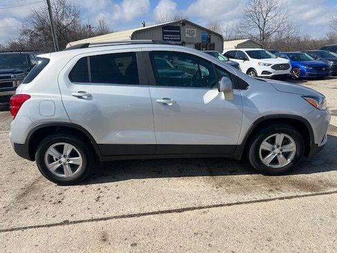 Used 2020 Chevrolet Trax LT FWD image 6
