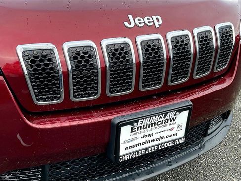 Certified 2019 Jeep Cherokee Latitude w/ Popular Appearance Group image 29