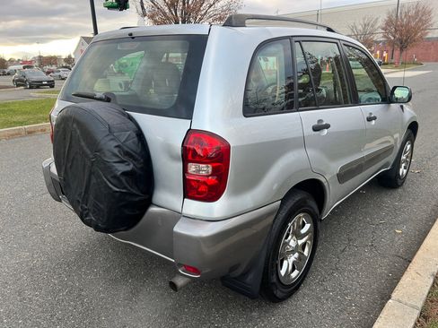 Used 2005 Toyota RAV4 2WD image 7