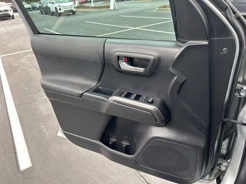 Used 2022 Toyota Tacoma TRD Off-Road w/ Technology Package image 26