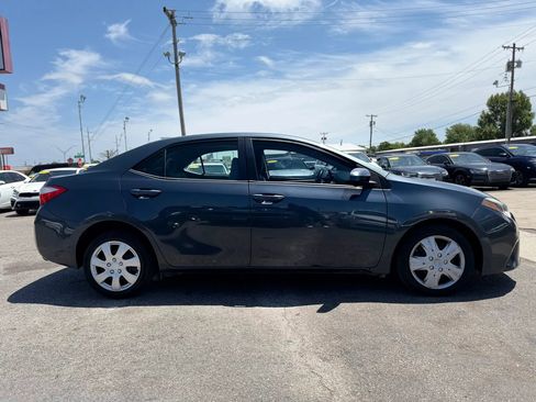Used 2014 Toyota Corolla LE FWD image 2