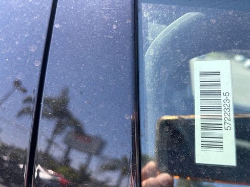 Used 2025 Hyundai Santa Fe SEL image 2