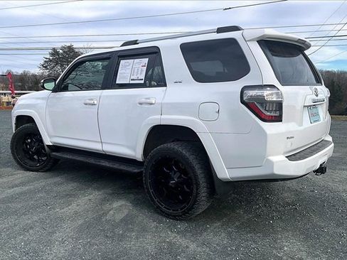 Used 2021 Toyota 4Runner SR5 Premium image 3