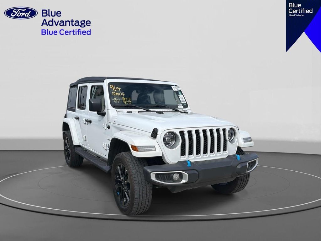Used 2023 Jeep Wrangler Unlimited Sahara w/ Safety Group AWD/4WD image 4