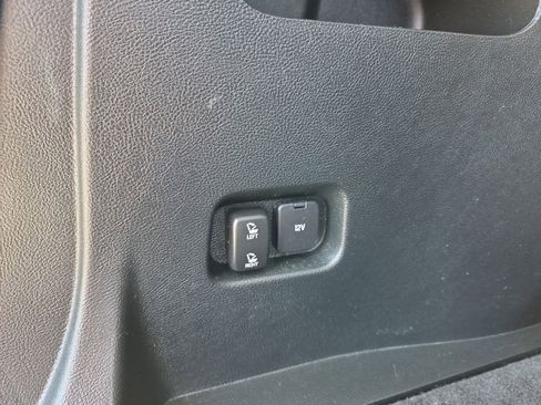 Used 2020 Ford Edge SEL AWD/4WD image 24