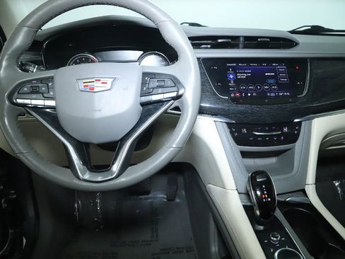 Used 2021 Cadillac XT6 Premium Luxury image 30