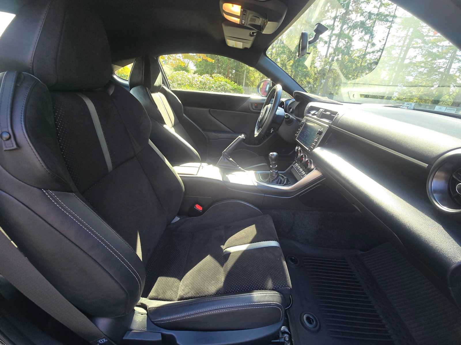 Used 2023 Toyota GR86 Premium w/ ALL Weather Mat Package (TMS) RWD image 11
