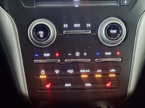 Used 2017 Lincoln MKC Premiere FWD image 23