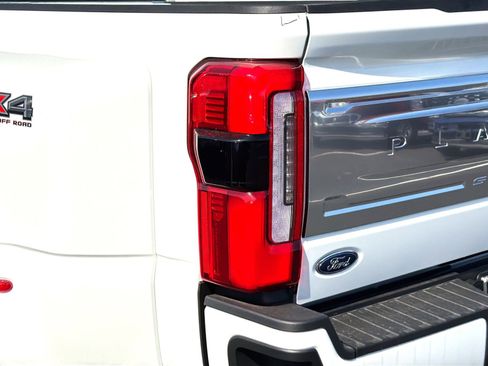 New 2026 Ford F450 Platinum w/ Platinum Plus Package AWD/4WD image 18