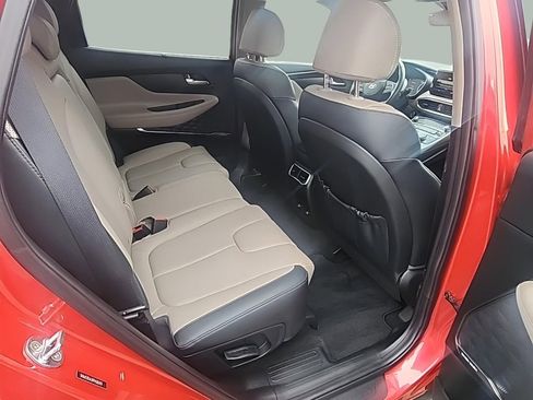 Used 2023 Hyundai Santa Fe SEL w/ Premium Package image 9