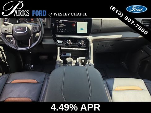 Used 2025 GMC Sierra 1500 AT4 w/ AT4 Premium Package AWD/4WD image 11