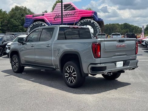 Used 2025 GMC Sierra 1500 AT4 w/ AT4 Premium Package AWD/4WD image 5