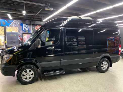 Used 2014 Mercedes-Benz Sprinter 2500 image 8