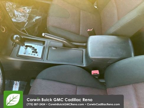 Used 2005 MAZDA MAZDA3 s w/ Moonroof & 6-CD Pkg image 27