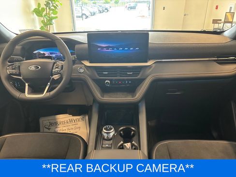 Used 2026 Ford Explorer Tremor w/ Tremor Ultimate Package AWD/4WD image 9