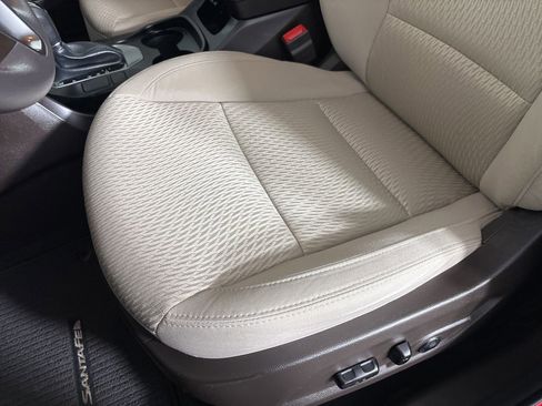 Used 2017 Hyundai Santa Fe Sport image 11