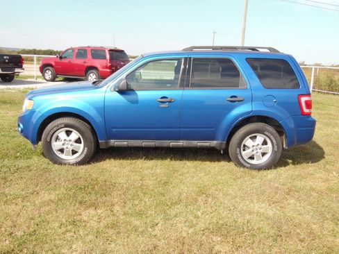Used 2011 Ford Escape XLT image 10