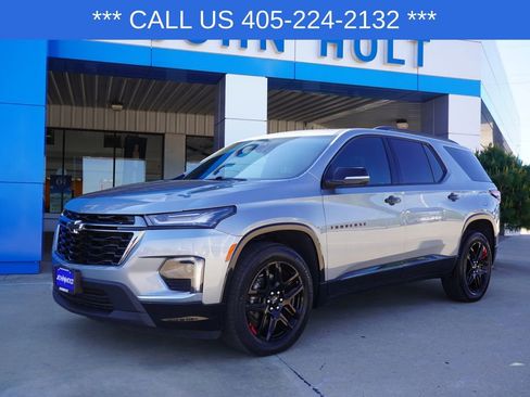 Used 2023 Chevrolet Traverse Premier w/ Redline Edition FWD image 1