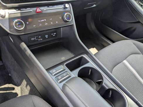 Used 2025 Hyundai Sonata SEL FWD image 21