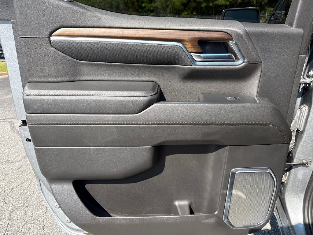 Used 2024 Chevrolet Silverado 1500 High Country w/ Technology Package AWD/4WD image 22