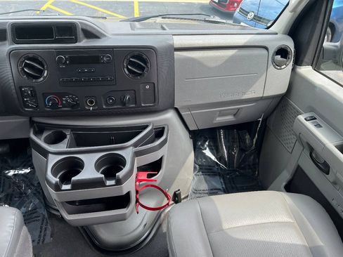 Used 2013 Ford E-350 and Econoline 350 XL RWD image 33