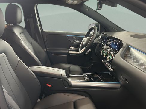 Used 2025 Mercedes-Benz GLA 250 image 31
