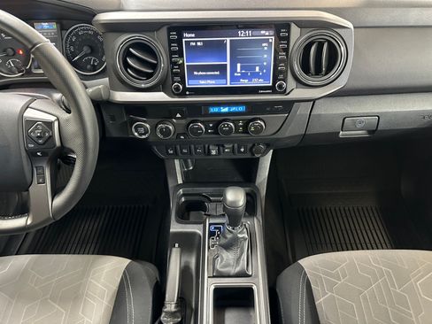 Used 2023 Toyota Tacoma TRD Off-Road w/ Technology Package AWD/4WD image 22