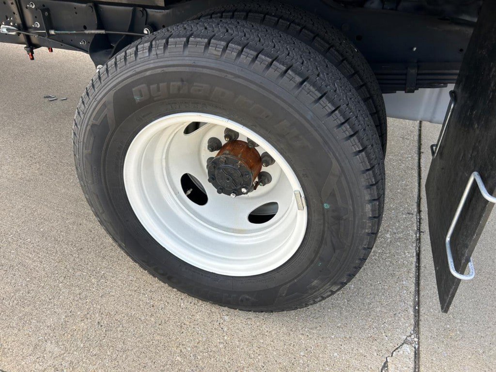 Used 2024 Ford E-350 and Econoline 350 Super Duty w/ Power Windows & Locks Group RWD image 15