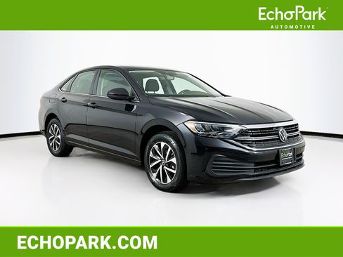 Used 2024 Volkswagen Jetta S image 1