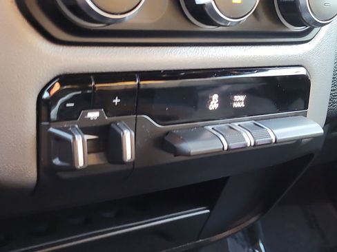 Certified 2024 RAM 2500 Big Horn image 23