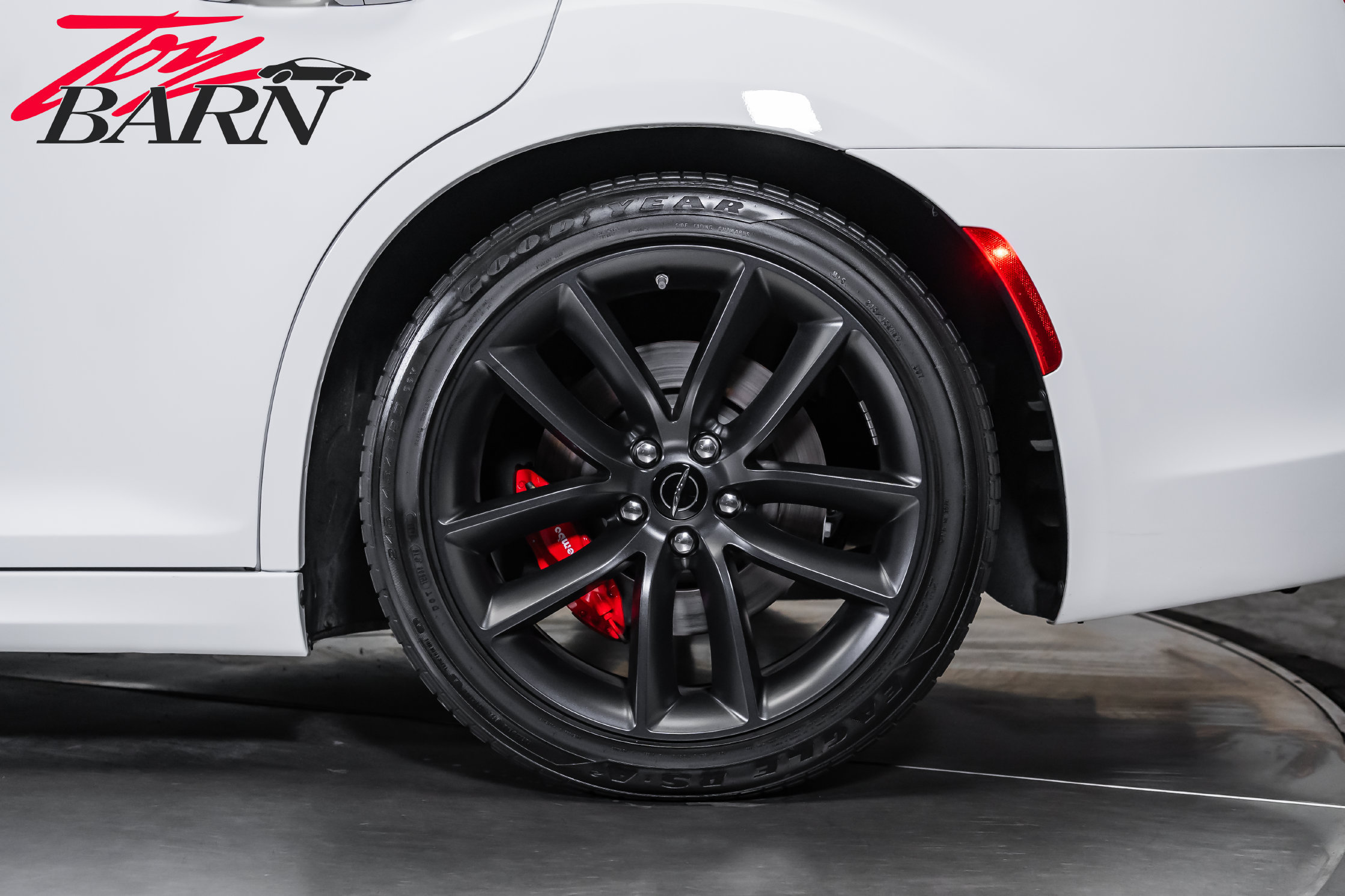 Used 2023 Chrysler 300 C RWD image 16