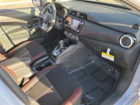 New 2025 Nissan Versa SR w/ Trunk Package image 11