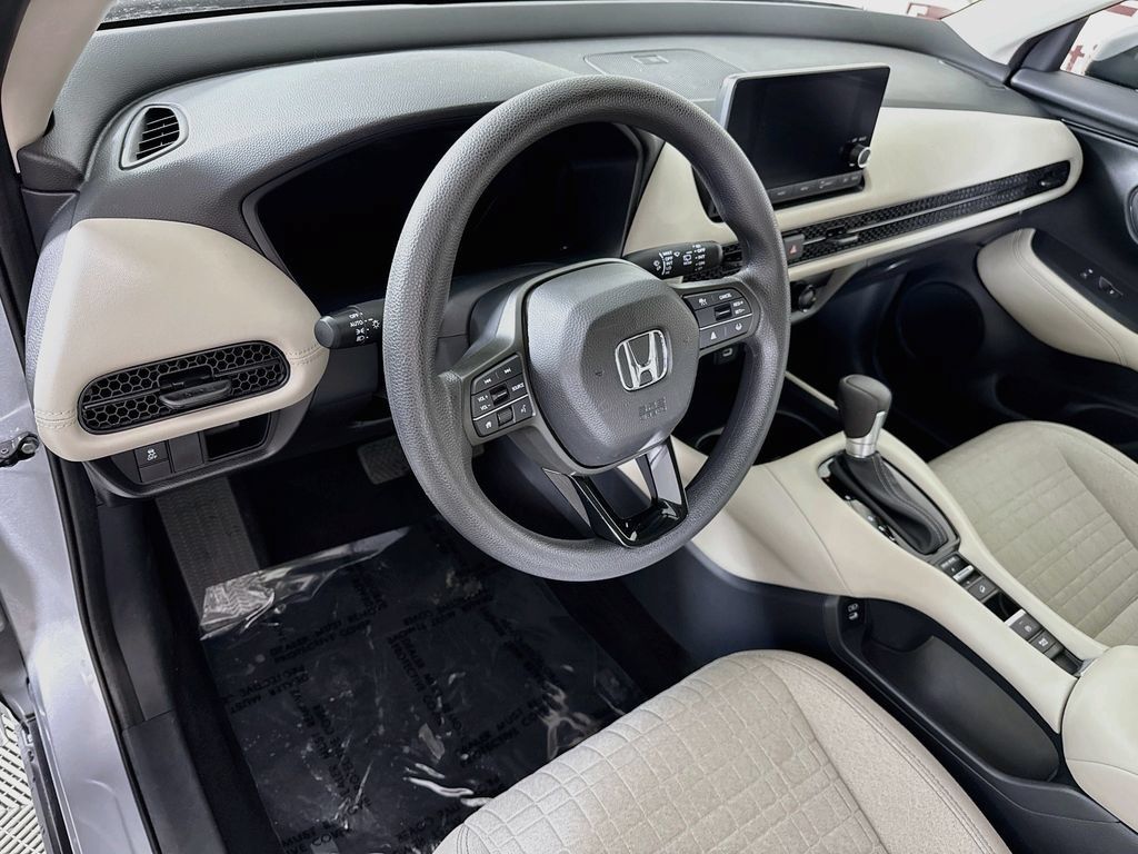 Used 2025 Honda HR-V LX image 17