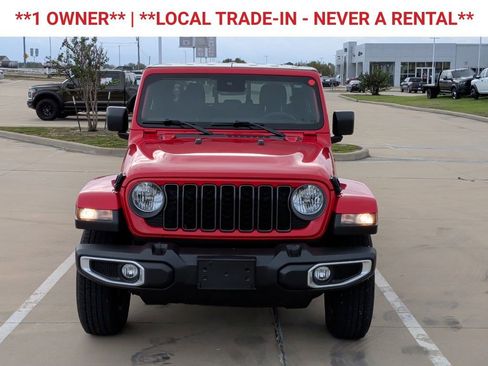 Used 2024 Jeep Gladiator Sport image 2