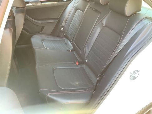 Used 2016 Volkswagen Jetta GLI SE FWD image 12